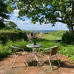 Near Svendborg With Private Bathing Jetty Dom wakacyjny
